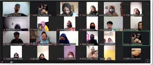 ELS students attending a live online class on Zoom